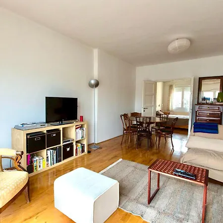 Breathtaking View Apartmant Opposite The Castle 부다페스트