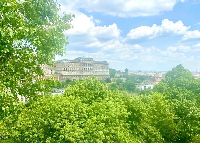 Breathtaking View Apartmant Opposite The Castle